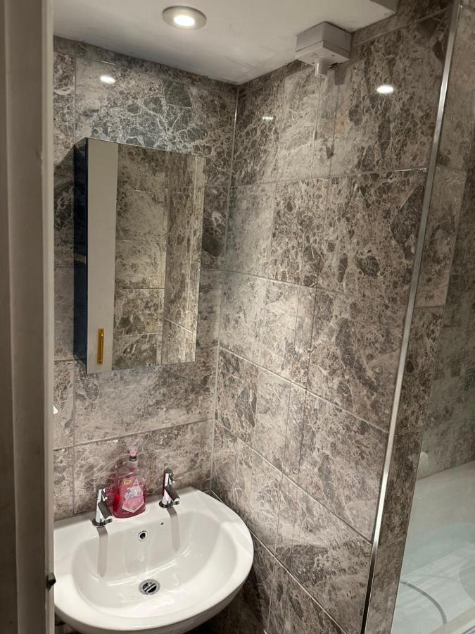 Central Brighton - 1 Bedroom Apartment, Sleeps 4 Екстериор снимка